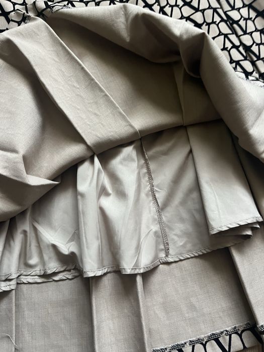 Кафяеа пола Valentino.