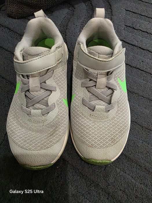 Маратонки Nike  28 номер