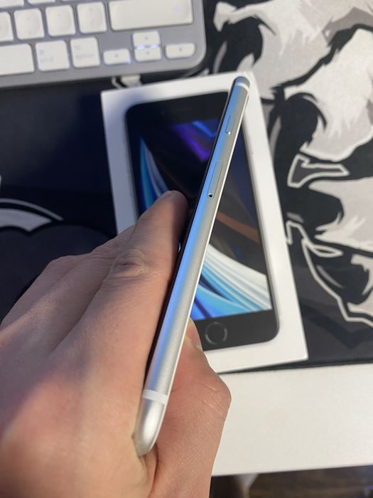 iPhone SE 2 64gb 79% (Состояние: Отличное)