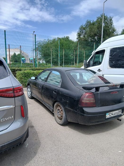 Kia shuma 1998года 1.6