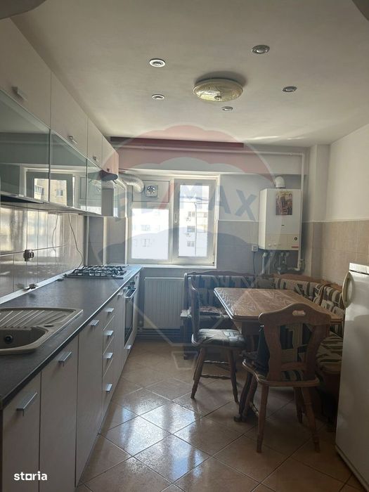 De vanzare apartament 3 camere,  MB 20 Slobozia IL