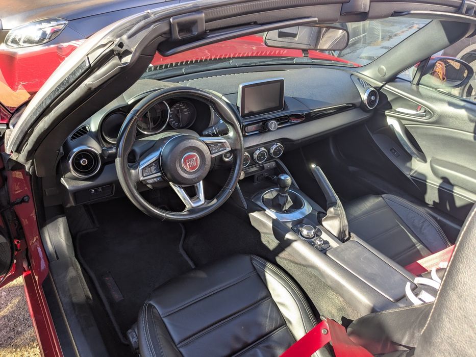 Fiat 124 Spider Lusso ( Mazda Mx5 ) 197 CP