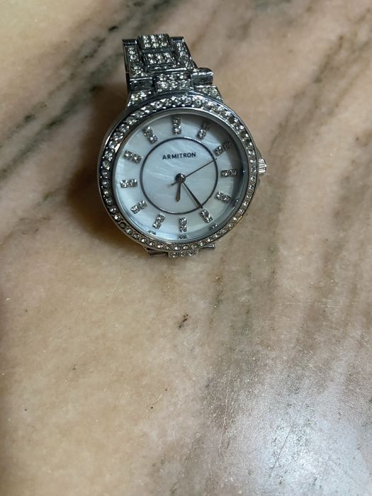 Ceas de dama Armitron