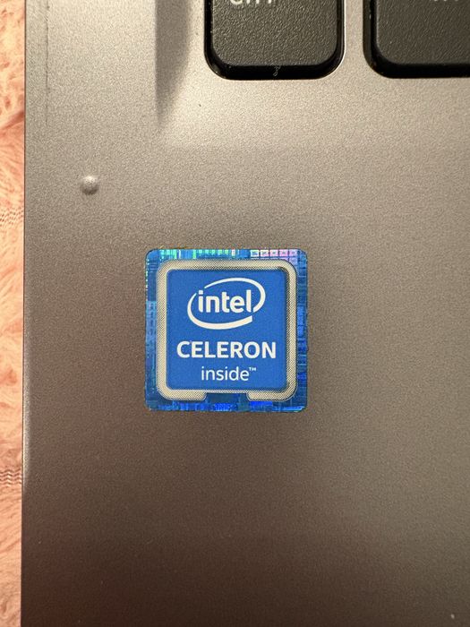 Vând laptop ASUS VivoBook 15 X515MA, model X515MA-BR662