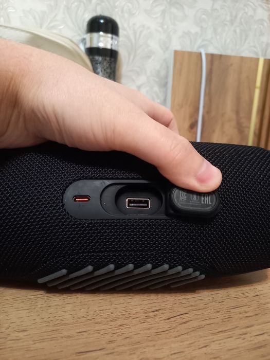 Продам - JBL Charfe 5Колонка