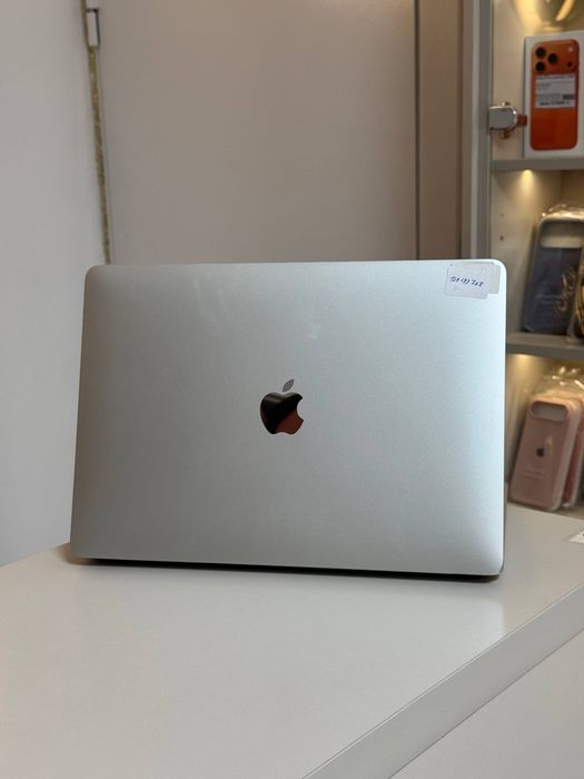 MacBook Air 13 2020 M1 100% / Б/у1