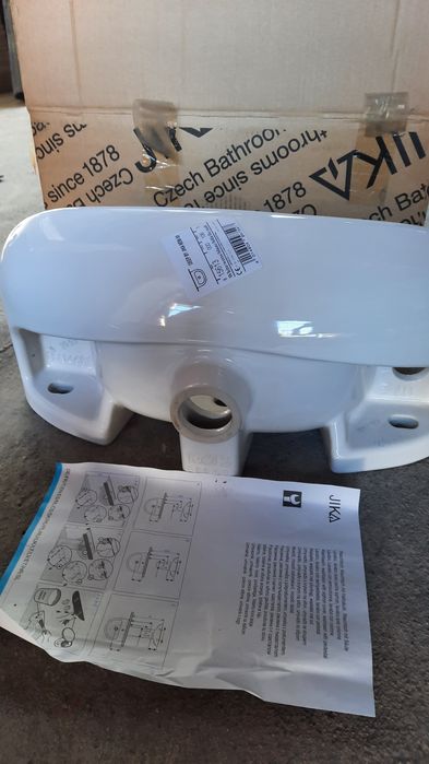 Раковина настенная