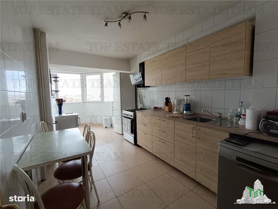 Vanzare apartament 3 camere Ion Mihalache- Piata 1 Mai