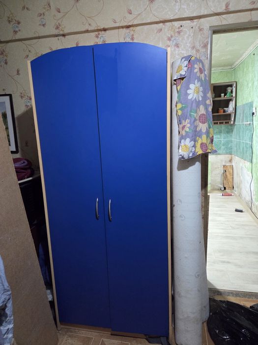 Продам шкаф и навесную полку к нему