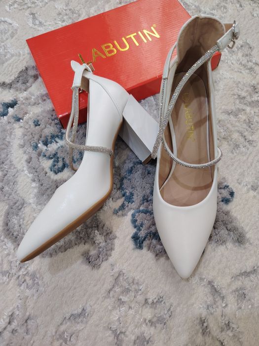 Vecherniy oyoq kiyim