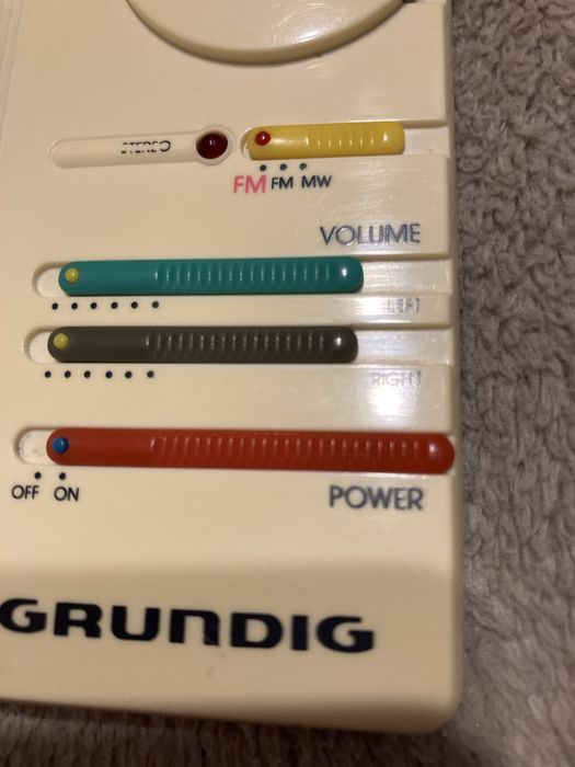 Radio portabil cu casti Grundig City Boy 10 Bacau • OLX.ro