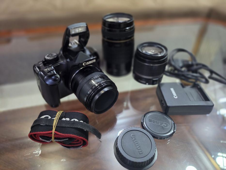 Canon 1000D 2ta obektiv bn rabochiy