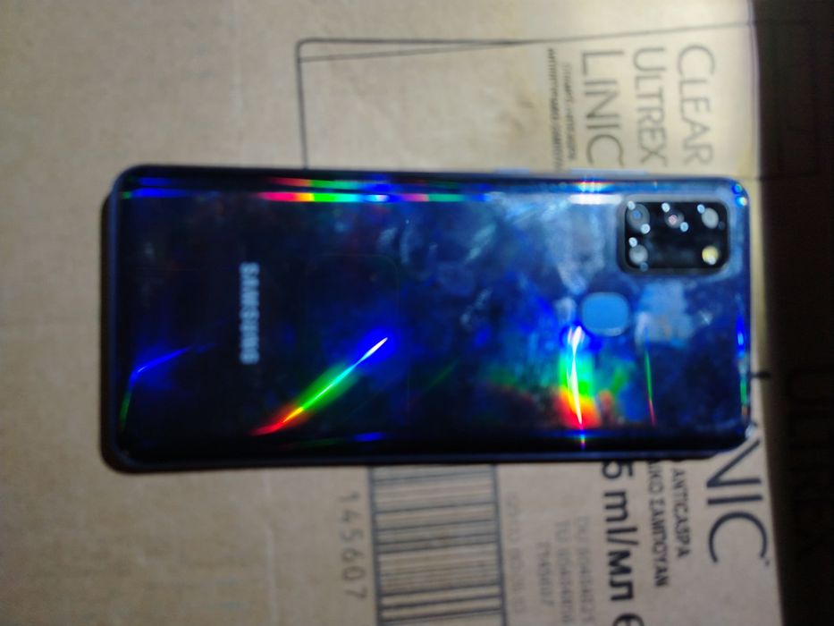 Samsung Galaxy A21s  cu display-ul defect. Vibrează, se aud sunete. Pentru piese