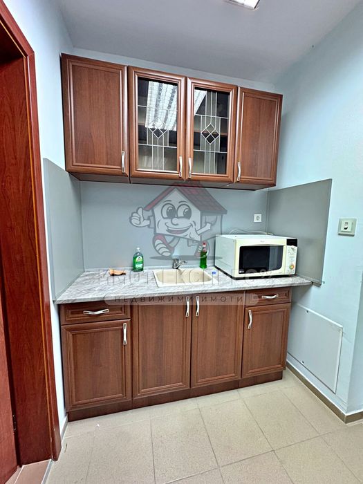 Офис, с кухненски бокс, ново строителство, в Супер Център, с асансьор