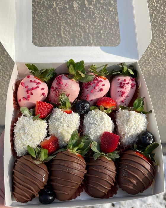 Клубника шоколаде