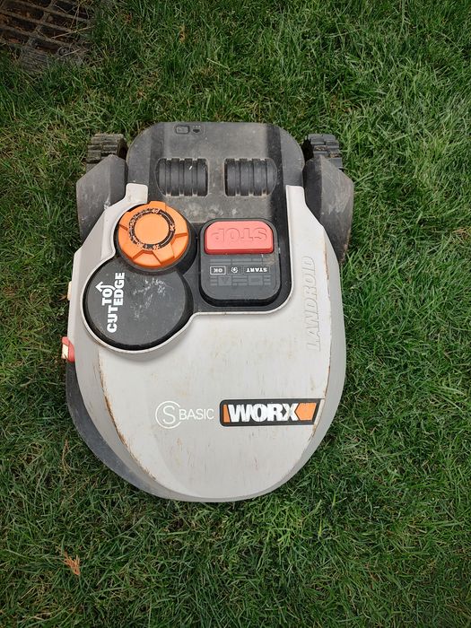 Robot de tuns gazonul Worx modelul WR102SI