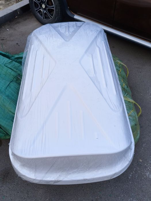 Автобокс белый 650л.