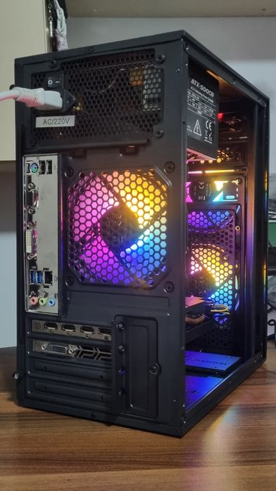 Unitate PC Gaming: i5 4590s/8GB RAM/GTX 1050 2GB/SSD 240GB/fRGB