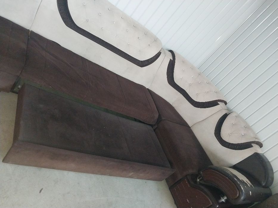 Продается диван.