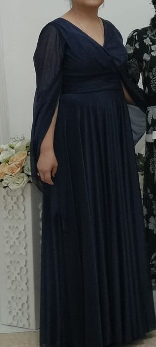 Продам платья од