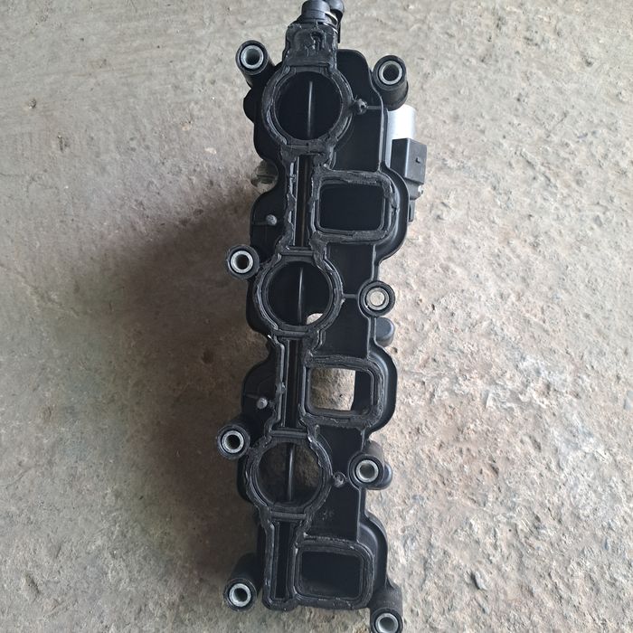 Коллектор впускной Audi Q7
3.0TDI