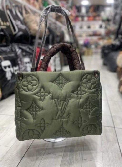 Geanta damă LV,super model, import Franța, material textil, saculet, etichetă