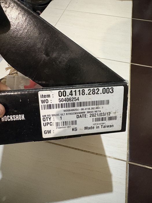 shock rockshox deluxe select +