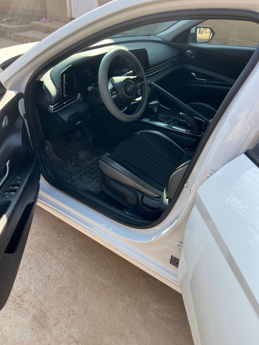 Hyudai Elantra 2021