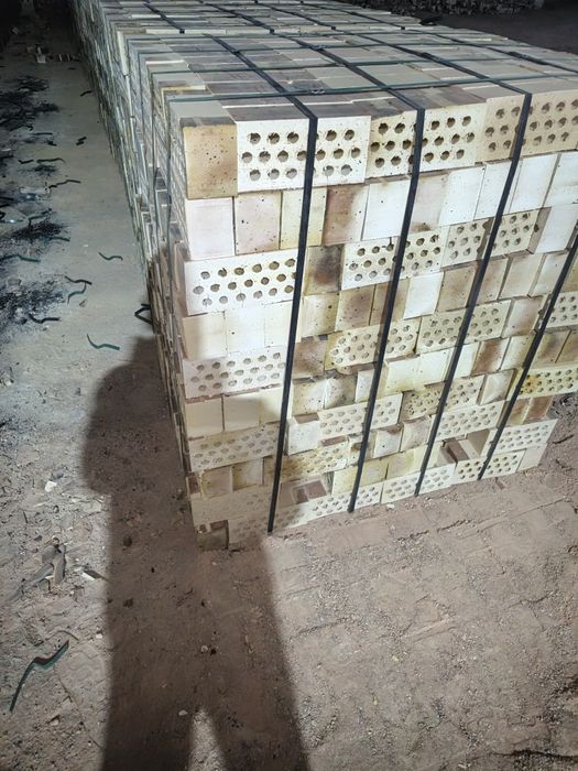 Pishgan gʻisht sotiladi narxi 1260soʻm gʻishtga gap yoʻq zoʻr