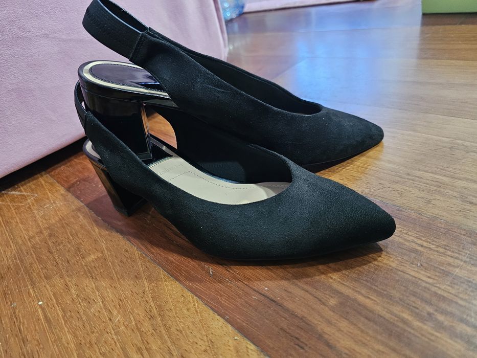 Pantofi negri masura 39 Stradivarius toc 6 cm