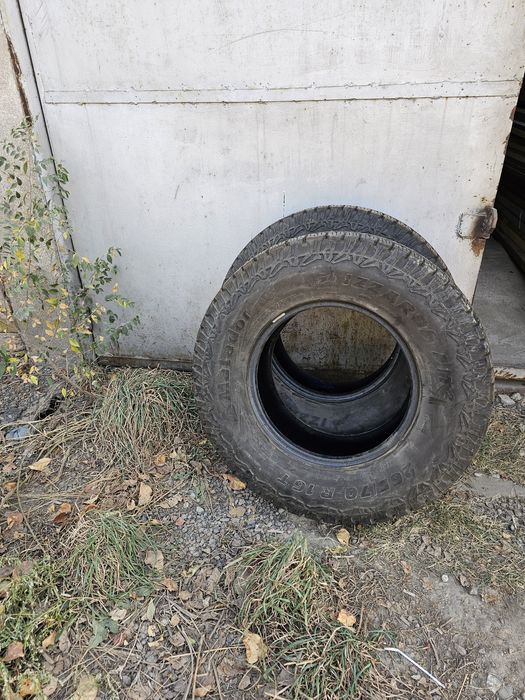 Шины 2шт. бу всесезонка