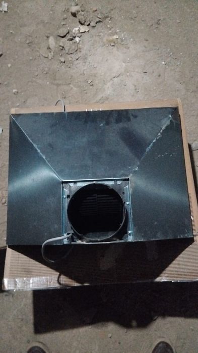 Продам вытяжку для кухни.