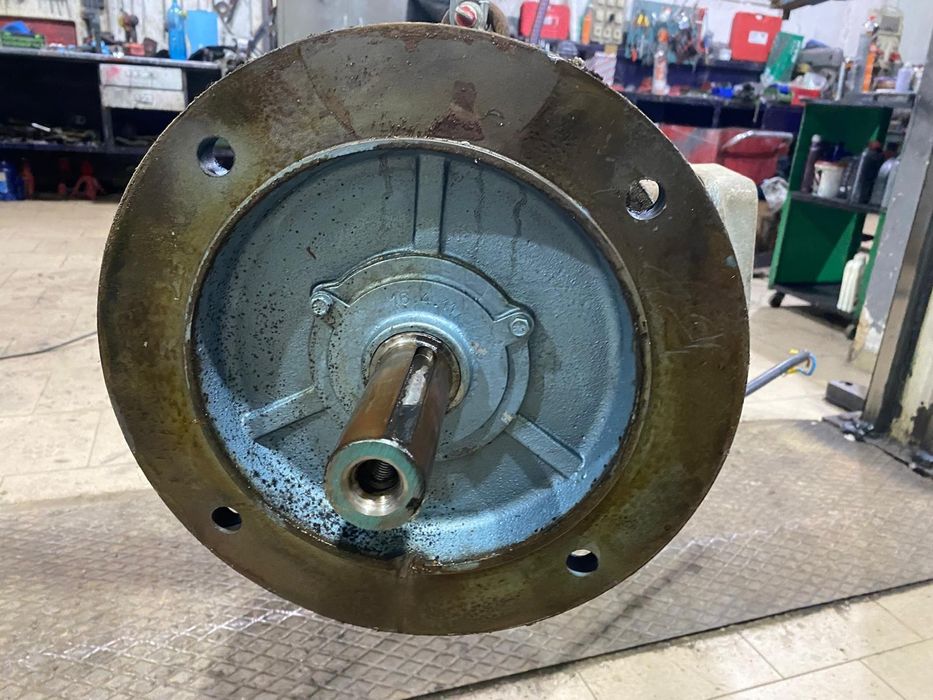 Motor electric 3 fazat