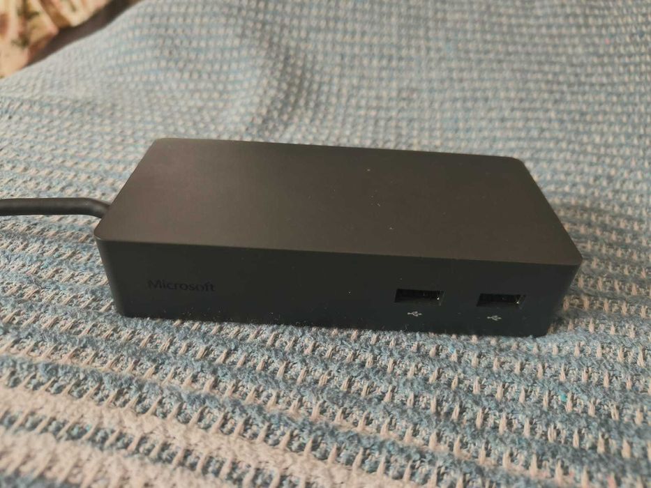 Vand dock Surface compatibil cu laptop sau tableta Microsoft