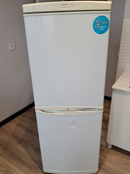 Продам холодильник