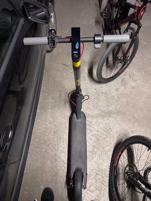 Електическа тротинетка Xiaomi Electric Scooter 4 Pro