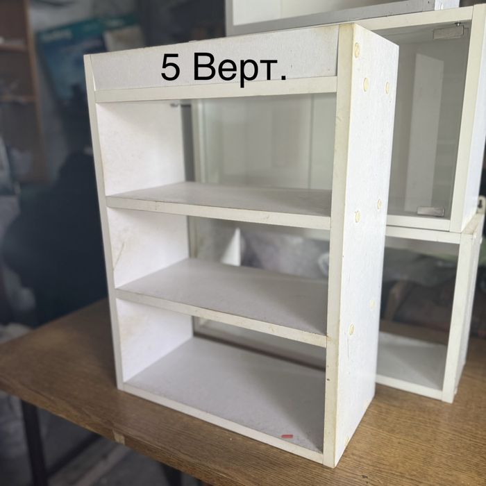 Продам шкафы белые современые