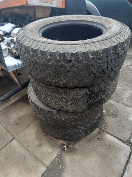 Продам резину 265/70/17