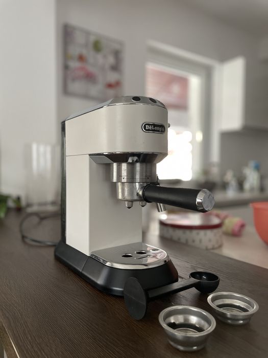Espressor manual Delonghi Dedica
