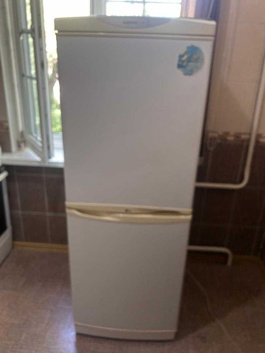 Продам холодильник LG
