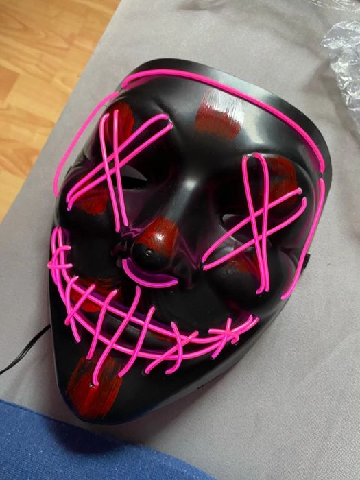 Лед маска с розов цвят за партита и рожденни дни. НОВО.