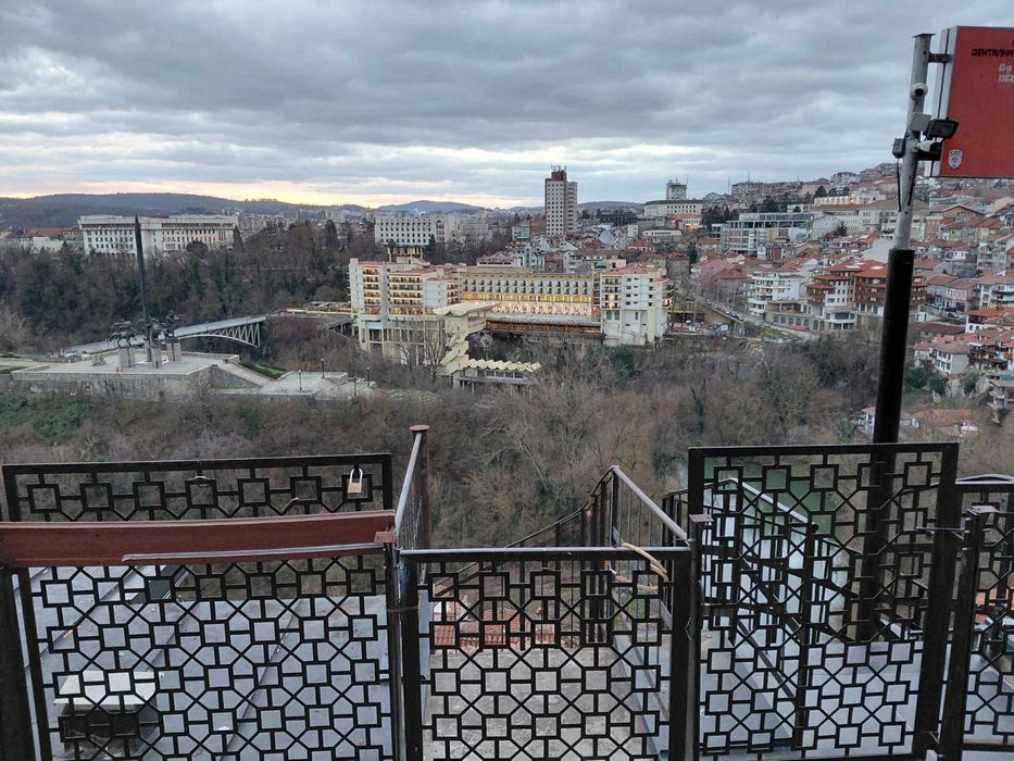 Продава се Офис в Велико Търново, Варуша - 50 кв.м за 1071 €/кв.м - Снимка #1