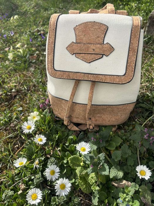 Малка компактна раница