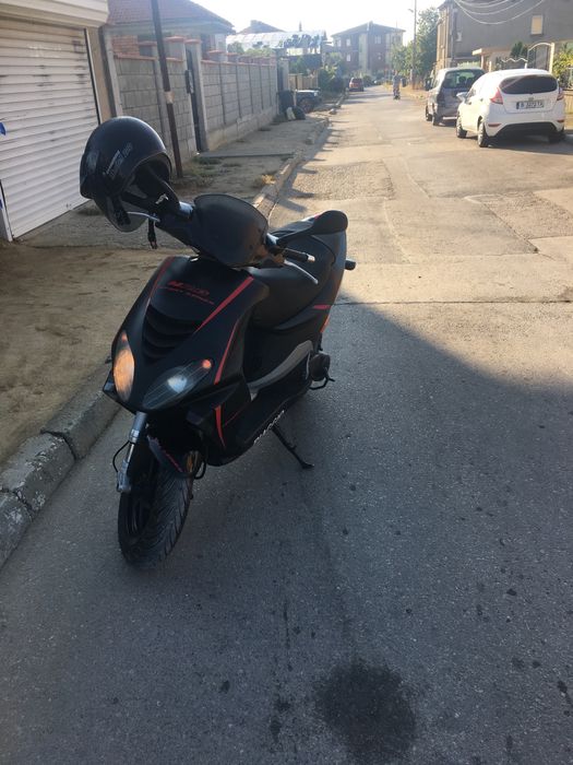 Мотоциклет-скутер