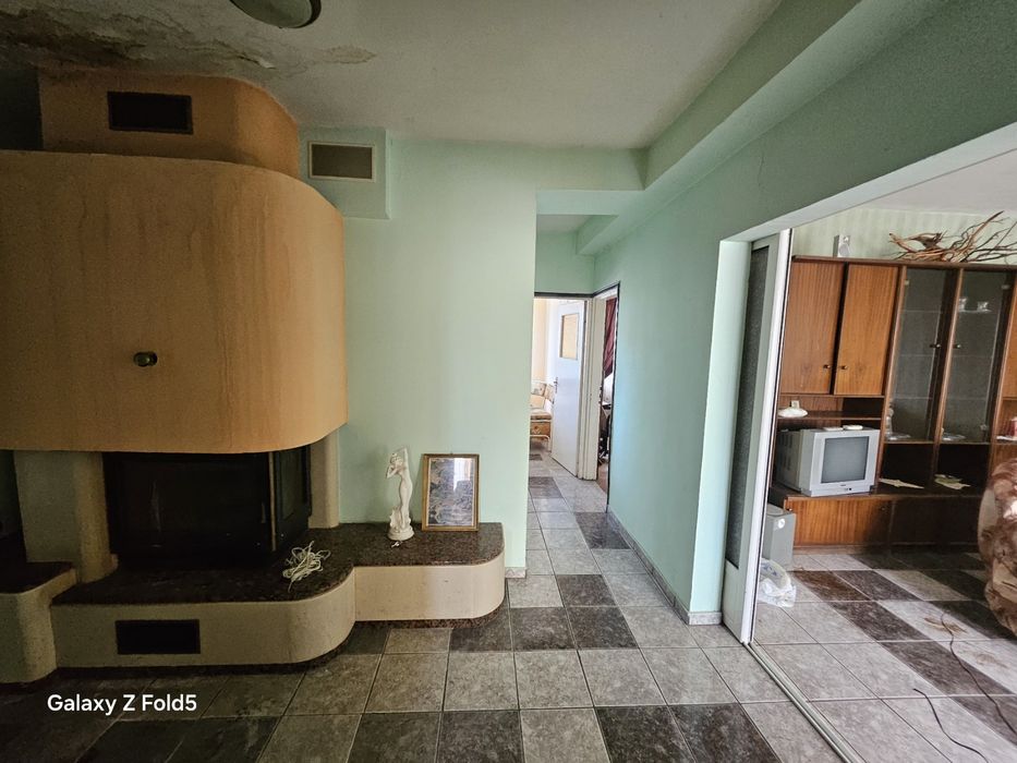 Продава се Тристаен апартамент в Сливница - 76 кв.м за 1379 €/кв.м - Снимка #1