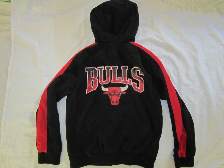 Geaca copil NBA Chicago Bulls, masura 145 ( 10-11ani), dublata in interior, stare f.buna