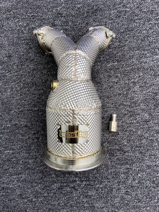 Audi RS S / VW Golf R – BOOSTBG Downpipes и Intercooler Wagner