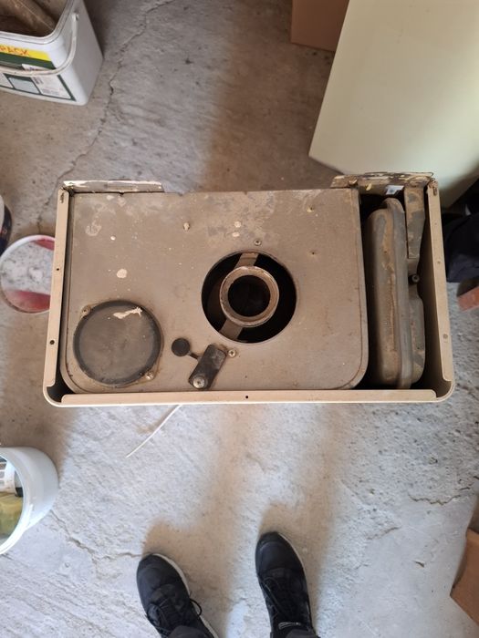 Vând 2 centrale de apartament defecte