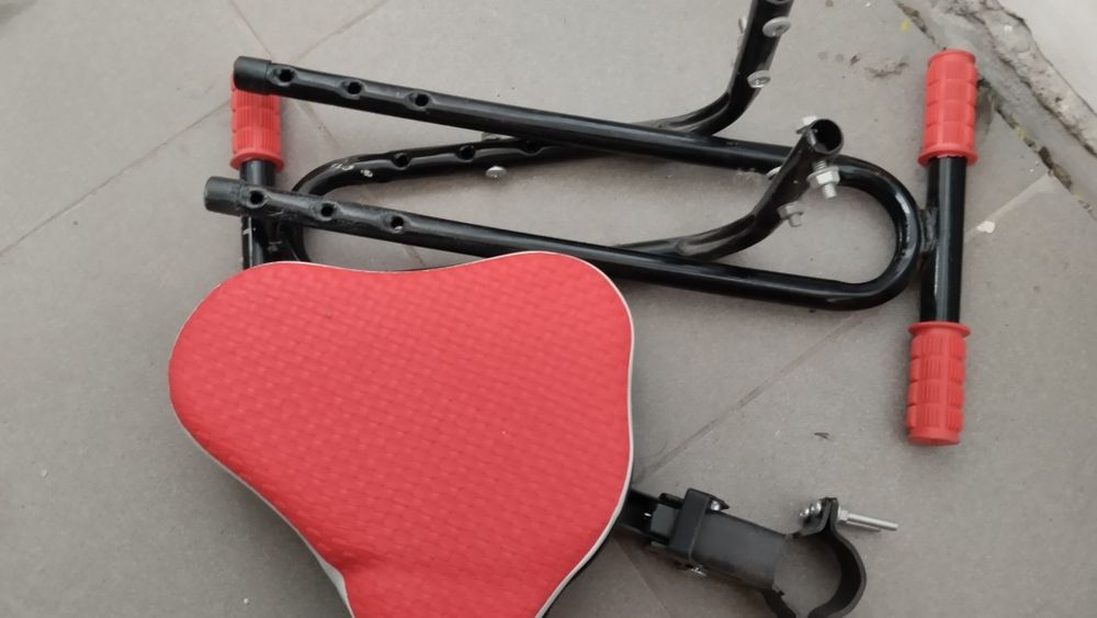 Продам детское сиденье на велосипед