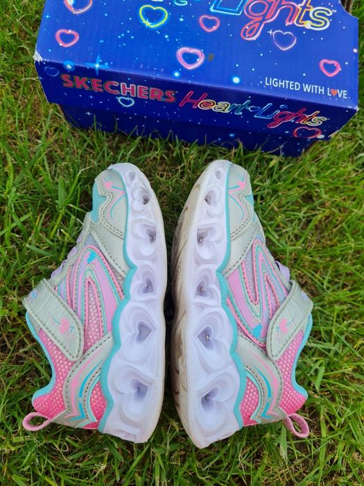 Skechers cu lumini marimea 24